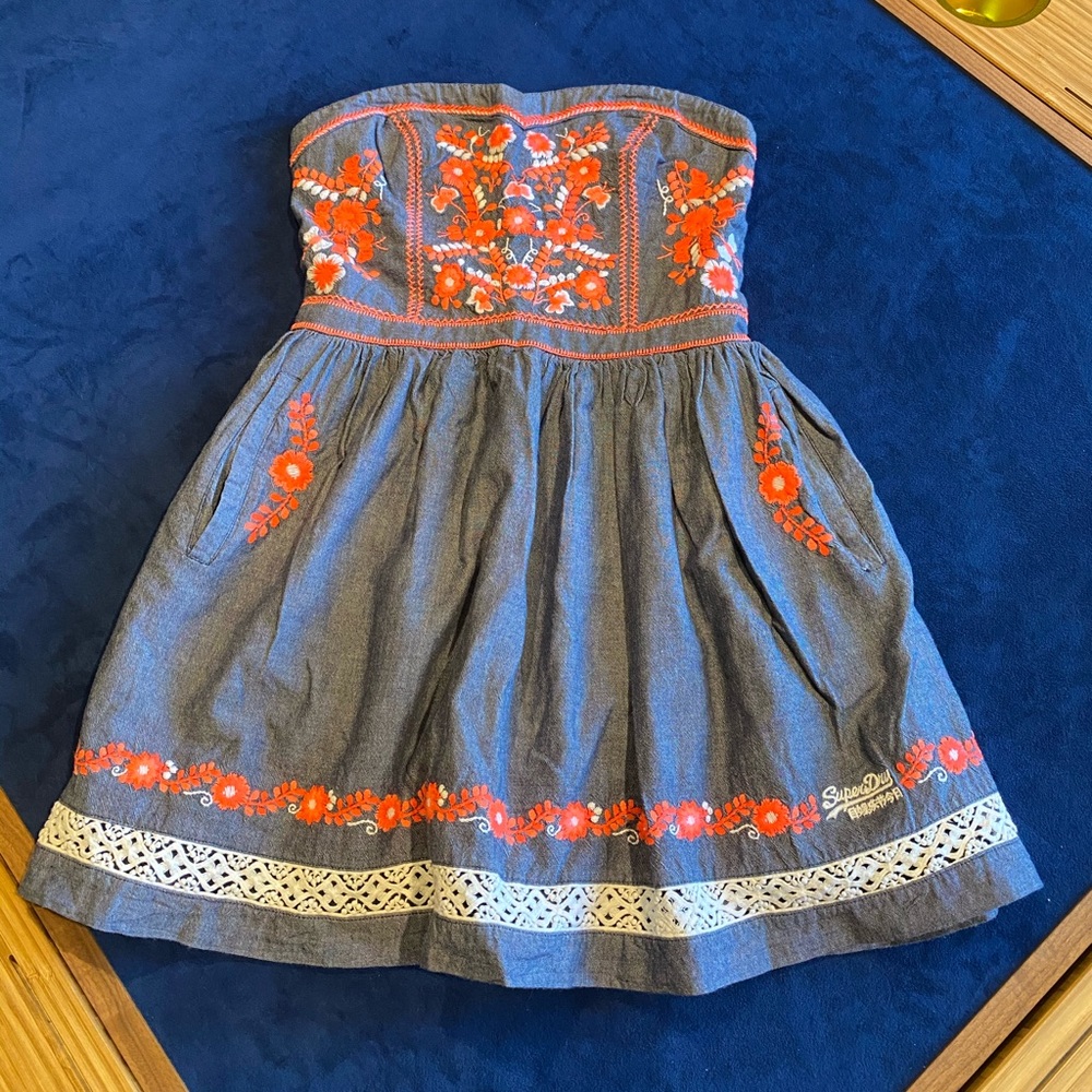 Beautiful embroidered SuperDry sundress!